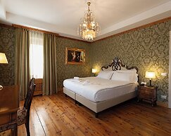 Càdor Hotel