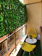 Lux Suites Father's Hub Apartments