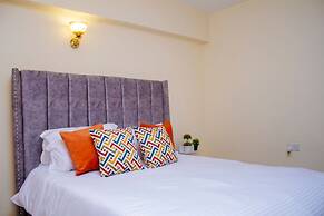 Lux Suites Father's Hub Apartments