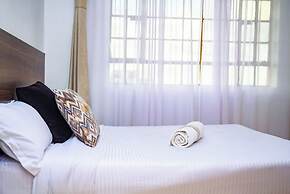 Lux Suites Father's Hub Apartments