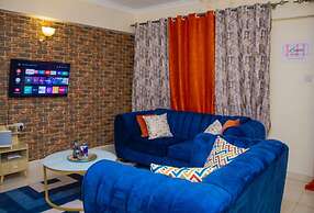 Lux Suites Father's Hub Apartments