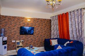 Lux Suites Father's Hub Apartments