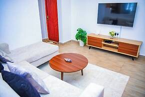Lux Suites Father's Hub Apartments
