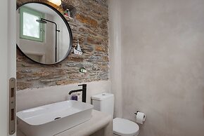 Porto Sereno Andros Suites