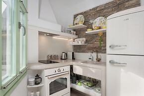 Porto Sereno Andros Suites