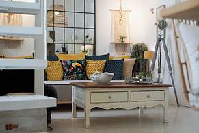 Porto Sereno Andros Suites