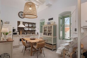 Porto Sereno Andros Suites