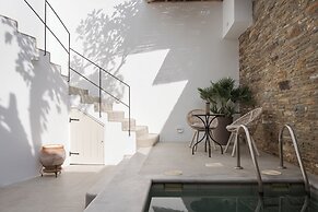 Porto Sereno Andros Suites