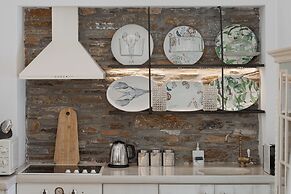 Porto Sereno Andros Suites