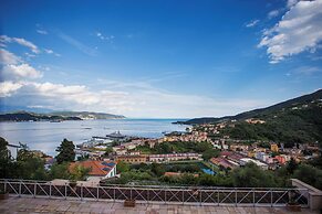 Mira-mare Apartments & Suites