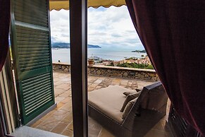 Mira-mare Apartments & Suites