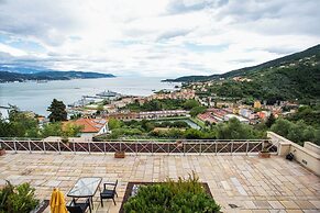 Mira-mare Apartments & Suites