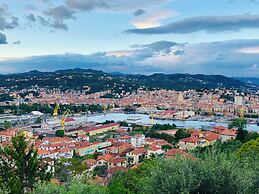 Mira-mare Apartments & Suites