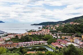 Mira-mare Apartments & Suites