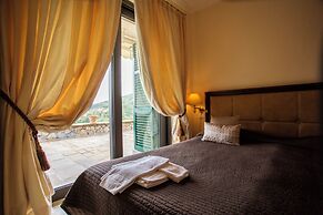 Mira-mare Apartments & Suites