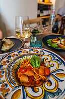 Ti Aspettiamo nel Nostro Luminoso Appartamento