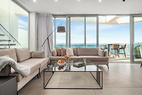 Rooftop Jacuzzi Penthouse by Sea N' Rent