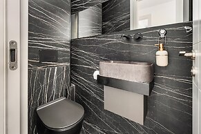 Rooftop Jacuzzi Penthouse by Sea N' Rent