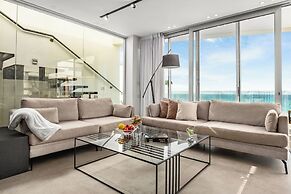 Rooftop Jacuzzi Penthouse by Sea N' Rent