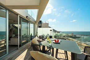 Rooftop Jacuzzi Penthouse by Sea N' Rent