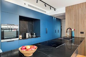 Pool & Jacuzzi Penthouse by Sea N' Rent