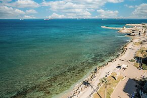 Pool & Jacuzzi Penthouse by Sea N' Rent