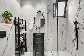 Pool & Jacuzzi Penthouse by Sea N' Rent