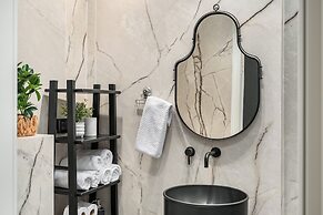 Pool & Jacuzzi Penthouse by Sea N' Rent