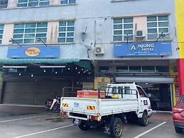 OYO 91065 Hotel De Anjung