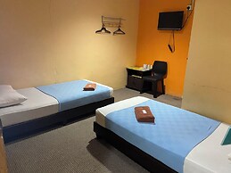 OYO 91065 Hotel De Anjung