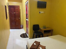 OYO 91065 Hotel De Anjung