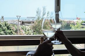 Rouge Hotel International