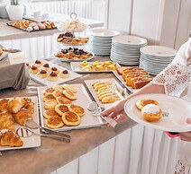 Rouge Hotel International