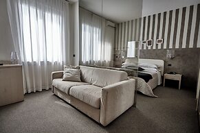 Rouge Hotel International