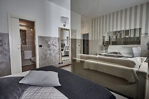 Rouge Hotel International