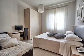 Rouge Hotel International