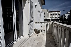 Rouge Hotel International