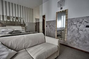 Rouge Hotel International