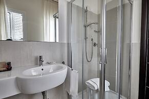 Rouge Hotel International