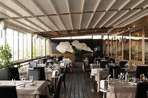 Rouge Hotel International