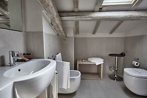 Rouge Hotel International