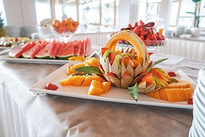 Rouge Hotel International