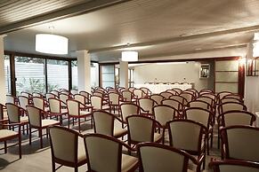 Rouge Hotel International