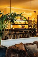 Rouge Hotel International