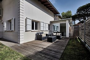 Rouge Hotel International