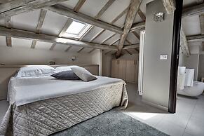 Rouge Hotel International