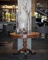 Rouge Hotel International