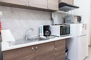 Cozy apt near Stavros Niarchos Park