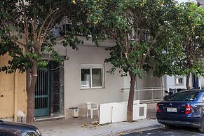 Cozy apt near Stavros Niarchos Park