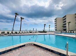 Oceanfront 2 bed Condo in New Smyrna Beach FL